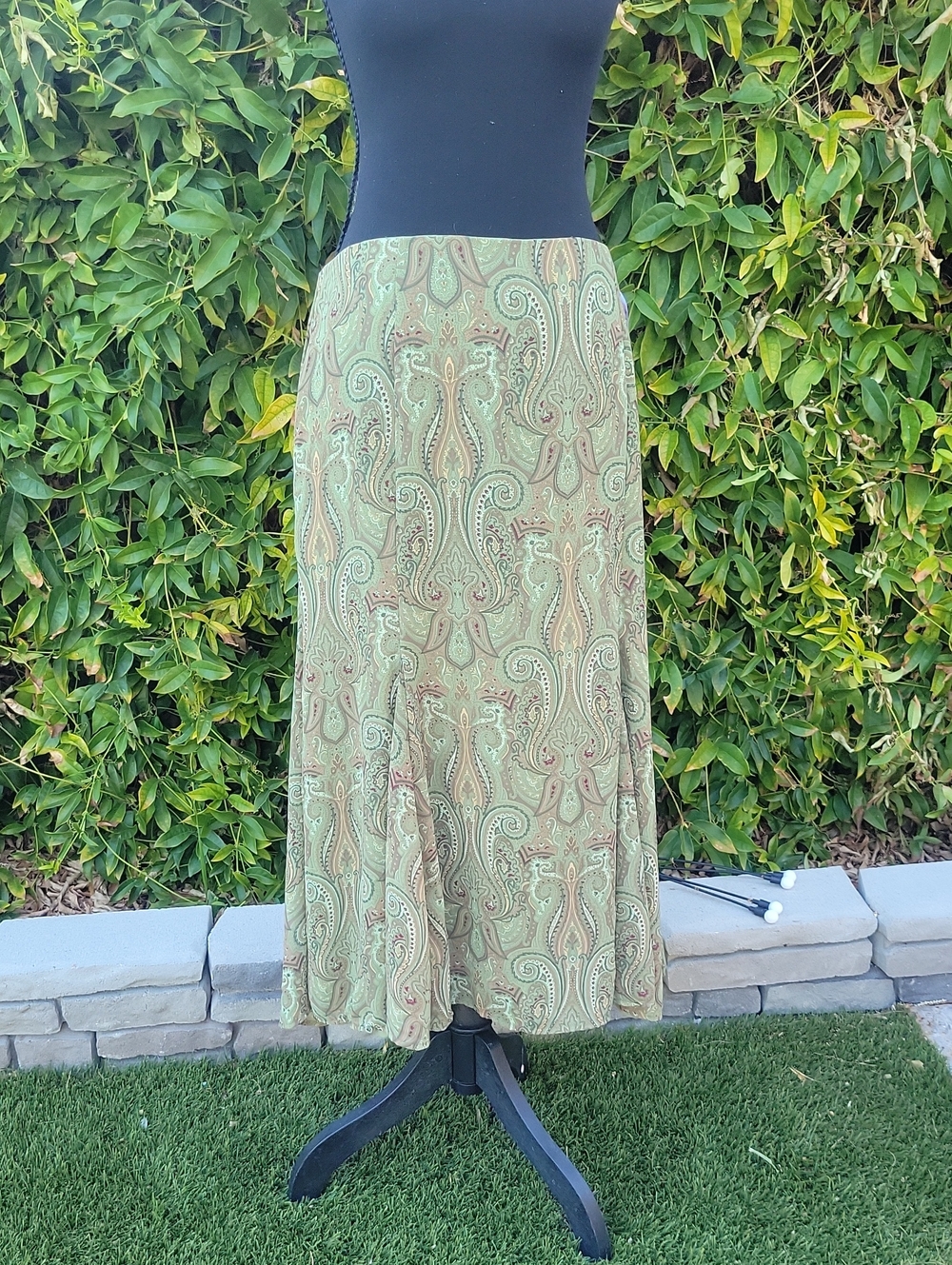 Paisley A-Line Midi Skirt in Sage Green Sz 14